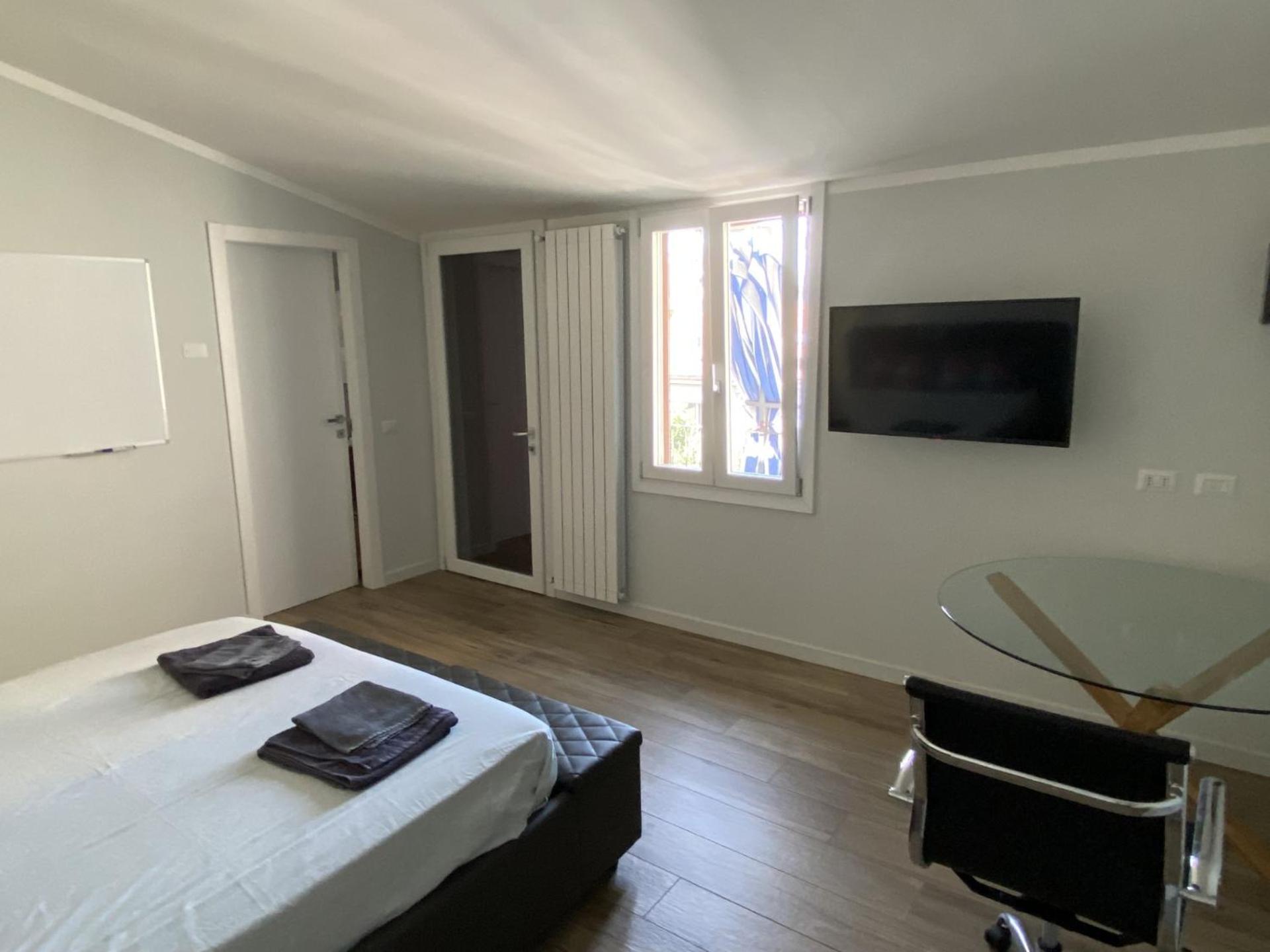 Attico - 3 E 3 Bagni - Nolo District Privatunterkunft